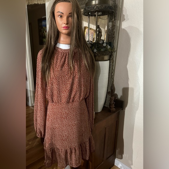 Dress size L - Picture 1 of 5
